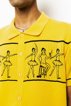 画像をギャラリービューアに読み込む, BALLET POLO SWEATER 半袖シャツ / MUSTARD / SS25-13127
