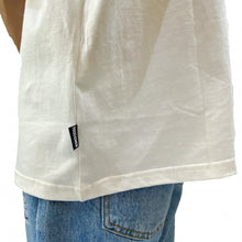 画像をギャラリービューアに読み込む, WORLD LOOKS GREAT T-SHIRT Tシャツ / NATURAL ナチュラルホワイト